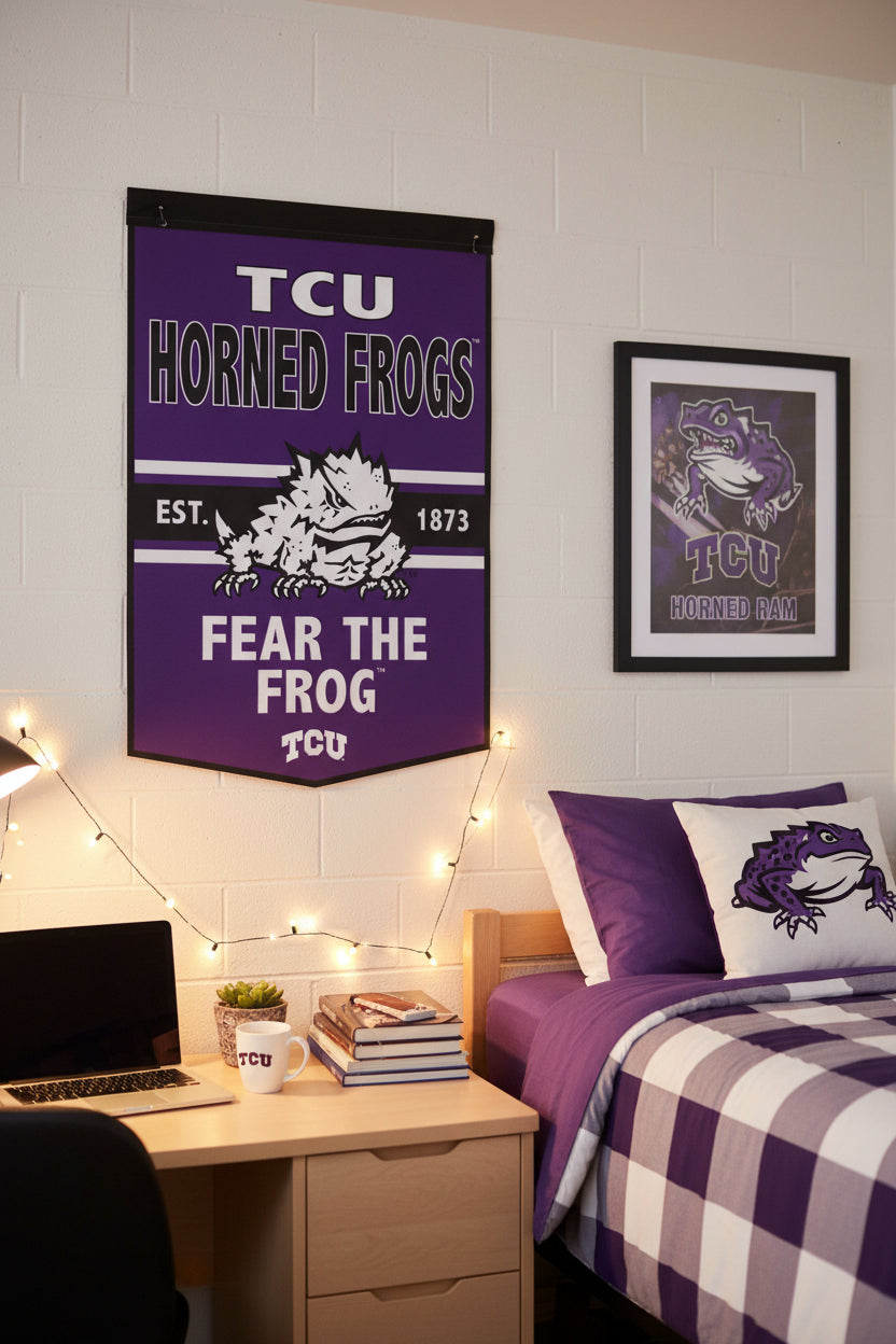 TCU Horned Frogs Primary Wool Banner.               size  24"x38"         sku: 49064322-win